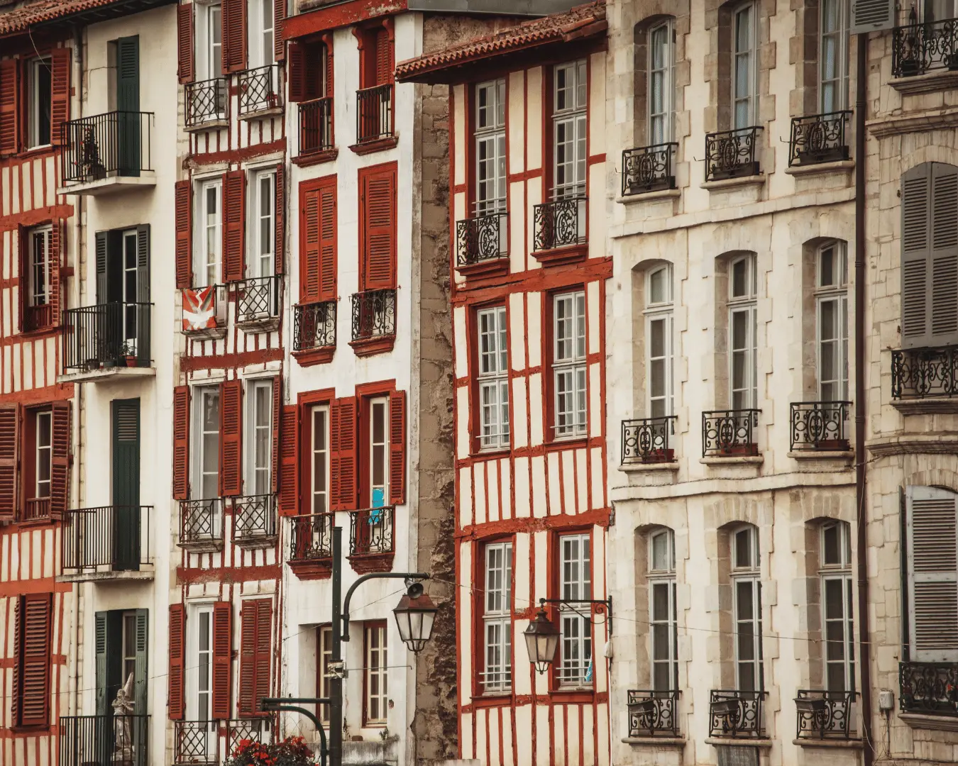 Façades à Bayonne
