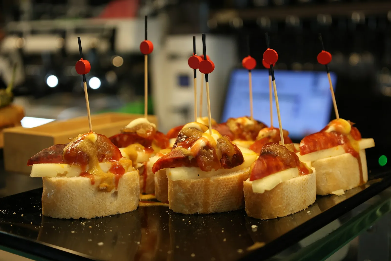tapas halles btz